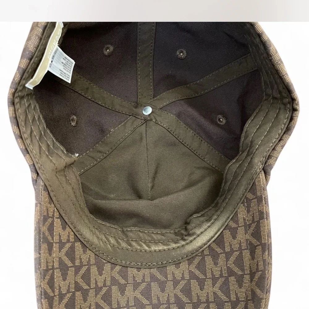 Michael Kors Cap Excellent Conditon - Picture 3 of 4